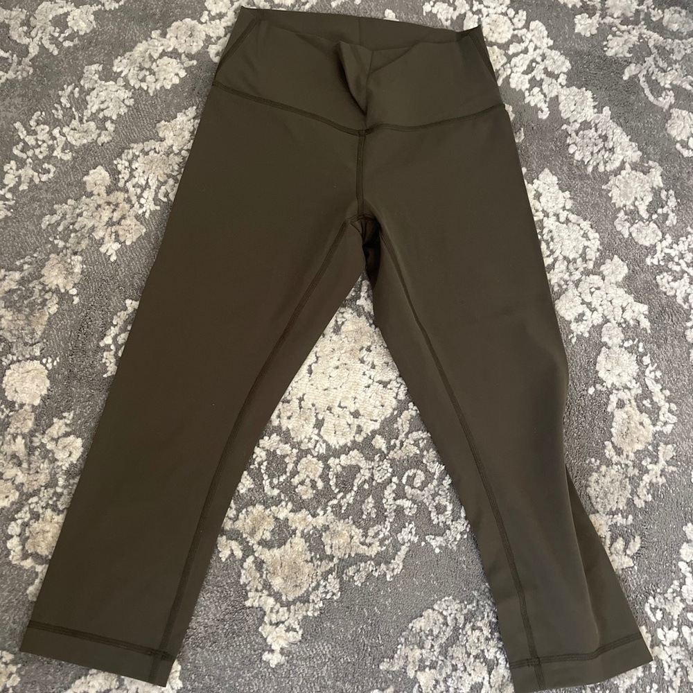4 pairs Lululemon leggings